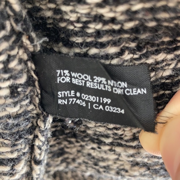 Club Monaco Italian yarn cardigan v-neck black and cream unisex XS - Picture 4 of 6